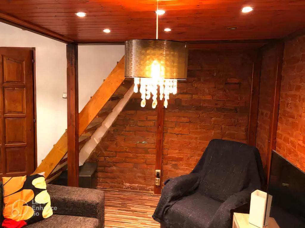 Spacious In Center